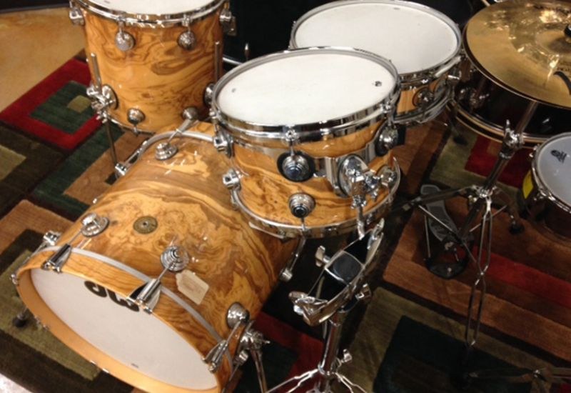 White Shuan Olive Tree Tumor Musical Instrument